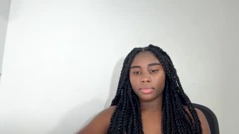 Snapshot of sara_muscle chatting on October 21, 2025, 6:25 am Sara online show from October 21, 2025, 6:25 am