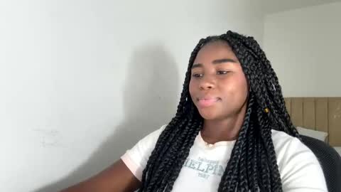 Snapshot of sara_muscle chatting on October 23, 2025, 1:38 am Sara online show from October 23, 2025, 1:38 am