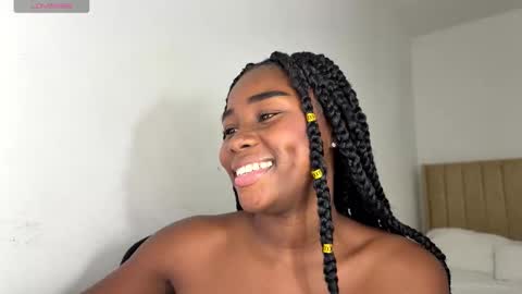 Snapshot of sara_muscle chatting on October 29, 2025, 2:25 am Sara online show from October 29, 2025, 2:25 am