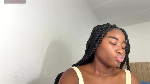 Snapshot of sara_muscle chatting on November 18, 2025, 9:41 pm Sara online show from November 18, 2025, 9:41 pm