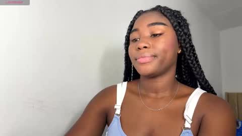 Snapshot of sara_muscle chatting on November 25, 2025, 7:25 pm Sara online show from November 25, 2025, 7:25 pm