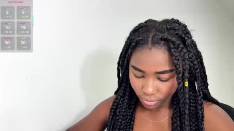 Snapshot of sara_muscle chatting on December 14, 2025, 1:33 am Sara online show from December 14, 2025, 1:33 am