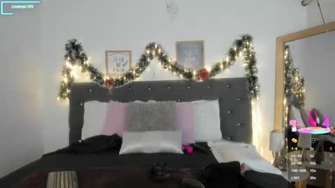 Snapshot of sara_puertaa chatting on December 16, 2025, 7:08 pm Sara online show from December 16, 2025, 7:08 pm