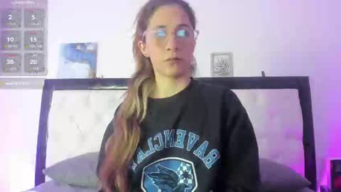 sara_roades online show from October 28, 2025, 11:14 am