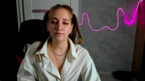 Snapshot of sara_rossse chatting on May 21, 2026, 1:40 pm Sara online show from May 21, 2026, 1:40 pm
