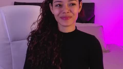 sara  online show from October 27, 2025, 2:32 pm