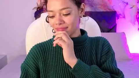 sara  online show from October 29, 2025, 3:47 pm