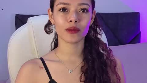 sara  online show from November 6, 2025, 2:29 pm