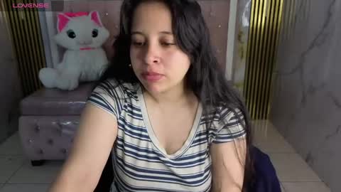 Sara T. online show from May 23, 2026, 3:23 am