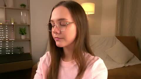 Snapshot of sara_whooops chatting on January 8, 2026, 6:10 pm Im Sara online show from January 8, 2026, 6:10 pm