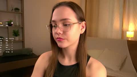 Snapshot of sara_whooops chatting on February 12, 2026, 8:09 am Im Sara online show from February 12, 2026, 8:09 am