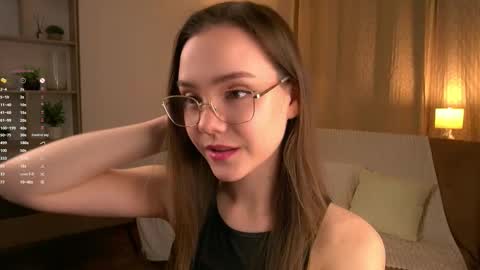 Snapshot of sara_whooops chatting on February 19, 2026, 6:04 pm Im Sara online show from February 19, 2026, 6:04 pm