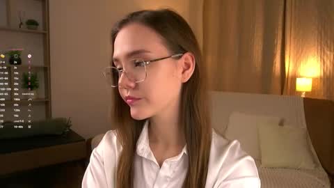 Snapshot of sara_whooops chatting on March 18, 2026, 6:11 pm Im Sara online show from March 18, 2026, 6:11 pm