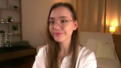 Snapshot of sara_whooops chatting on March 23, 2026, 5:28 pm Im Sara online show from March 23, 2026, 5:28 pm