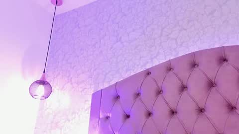 Snapshot of saraa_joness_ chatting on May 15, 2026, 7:54 pm Sara online show from May 15, 2026, 7:54 pm