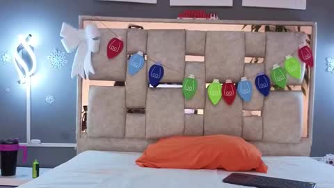 sara online show from December 17, 2025, 3:01 am