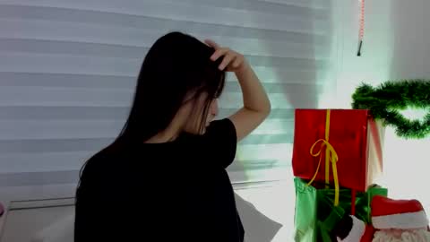 Sarah Ramirez online show from November 28, 2025, 2:25 am