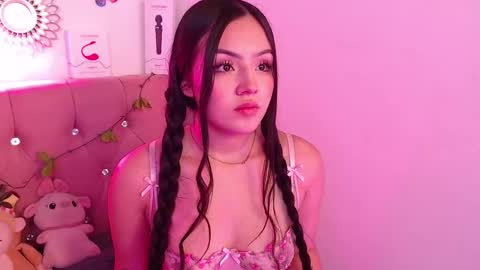          online show from October 8, 2025, 12:47 pm
