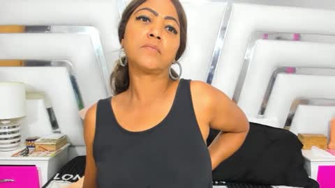 Snapshot of saraajhons chatting on February 17, 2025, 4:37 pm Sara online show from February 17, 2025, 4:37 pm