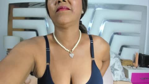 Snapshot of saraajhons chatting on February 21, 2025, 9:54 pm Sara online show from February 21, 2025, 9:54 pm