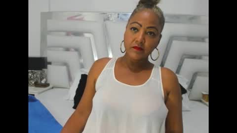 Snapshot of saraajhons chatting on November 14, 2025, 8:29 pm Sara online show from November 14, 2025, 8:29 pm