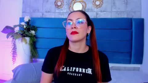 Snapshot of saraalvarezx chatting on March 6, 2026, 4:53 am Sara Alvarezx online show from March 6, 2026, 4:53 am