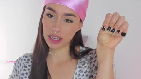 Sara online show from December 4, 2024, 3:32 pm