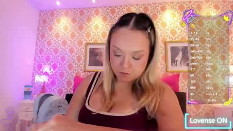 SaraAvila  online show from May 29, 2026, 9:46 pm