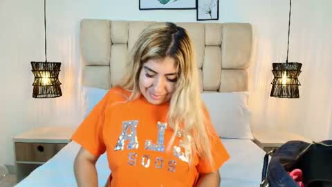 sarablonde_t online show from July 1, 2026, 4:40 pm