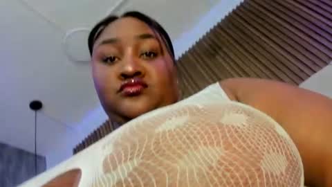 Snapshot of saraby_blandon chatting on June 19, 2026, 10:41 am online show from June 19, 2026, 10:41 am