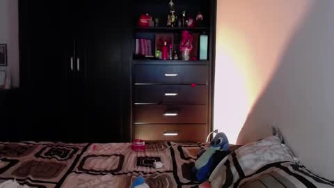 saradiazxxx online show from February 17, 2026, 8:00 am