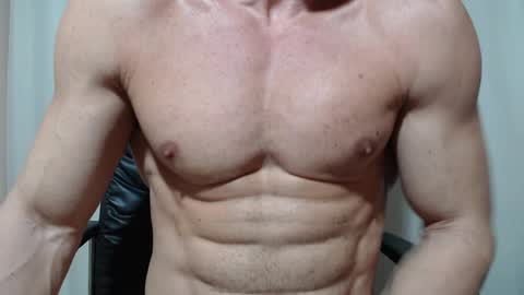 saradorj92 online show from April 16, 2026, 12:33 am