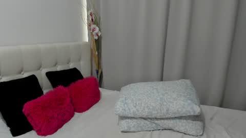 Snapshot of saradusk chatting on July 4, 2026, 4:07 am Sara online show from July 4, 2026, 4:07 am