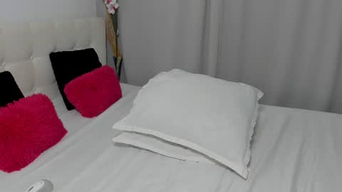 Snapshot of saradusk chatting on July 10, 2026, 4:06 am Sara online show from July 10, 2026, 4:06 am