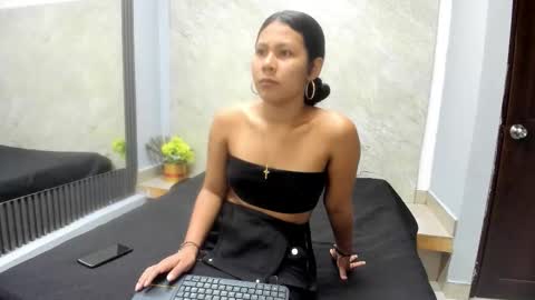 Sarah online show from November 28, 2025, 11:35 am