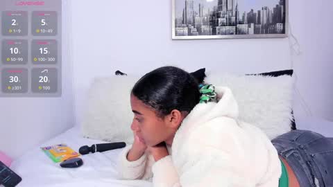 sarah_ashbourne online show from October 7, 2025, 12:24 pm