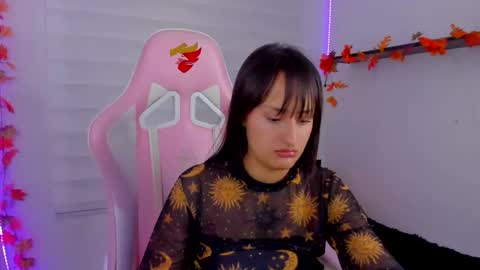 Sarah Ramirez online show from November 11, 2025, 3:28 am