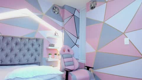 Sarah online show from December 20, 2025, 2:24 pm