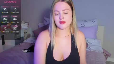 Sarah online show from October 24, 2025, 1:46 am