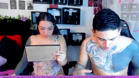 Snapshot of sarahandzack chatting on November 6, 2025, 9:10 am Sarah Zack online show from November 6, 2025, 9:10 am