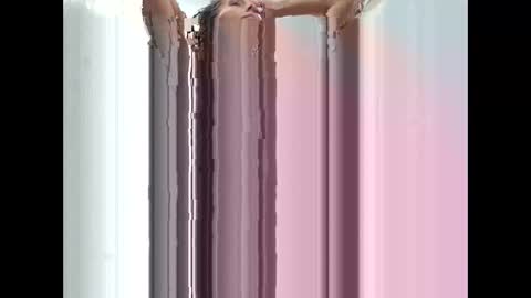 sarahdellisonn online show from October 23, 2025, 12:04 pm