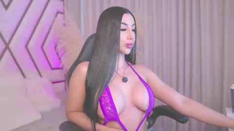 Snapshot of sarahgrey18 chatting on July 28, 2026, 11:28 am Sarah online show from July 28, 2026, 11:28 am
