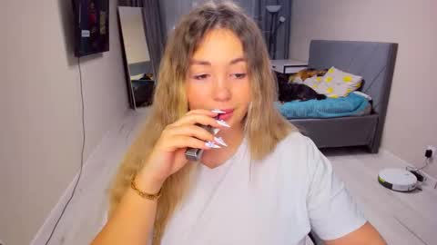 Sarah online show from February 12, 2026, 3:07 pm