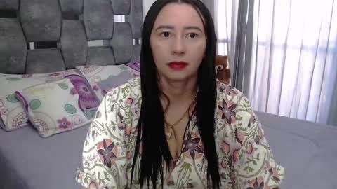 Snapshot of sarahott_1 chatting on May 18, 2026, 12:22 pm Lia online show from May 18, 2026, 12:22 pm