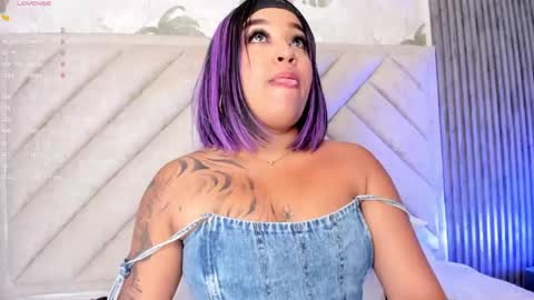 Snapshot of sarahrizof chatting on April 15, 2026, 5:36 am Sara online show from April 15, 2026, 5:36 am