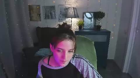 Sarah online show from June 13, 2026, 5:11 pm
