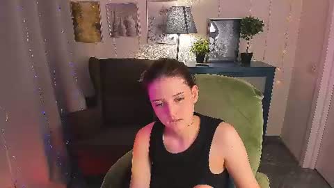 Sarah online show from June 17, 2026, 9:49 pm