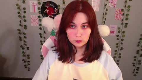 Snapshot of sarakinski chatting on January 10, 2025, 12:47 pm Sara online show from January 10, 2025, 12:47 pm