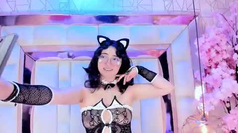 Snapshot of saramartini2 chatting on November 9, 2025, 6:33 am sara online show from November 9, 2025, 6:33 am