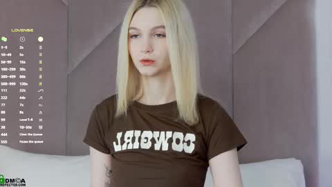 saramist online show from October 15, 2025, 1:39 am